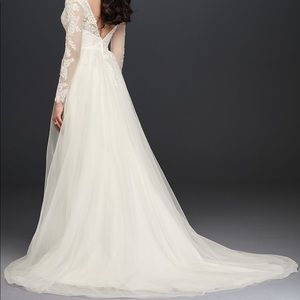 NWT- wedding dress. Size 10.
